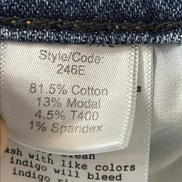 McGuire Georgia May High Rise Distressed Jean Shorts size 28 - Picture 10 of 11